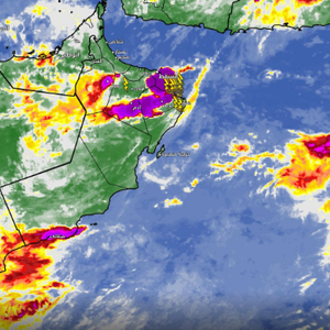 سلطنة عُمان | تنبيه من اشتداد اضافي في الحالة الماطرة على مسقط ومناطق اخرى بعد قليل