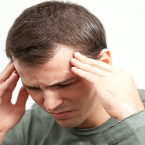 صداع الطقس يرتبط بالتقلبات الجوية وعلاجه بسيط وفعال