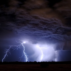 زخات رعدية من الأمطار متوقعة على محافظة رفحاء ومنطقة حائل الجمعة 