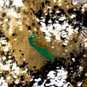 السعودية | بحيرة النقعة في القصيم تظهر مجدداً عبر الأقمار الإصطناعية بعد اختفاء دام لسنوات