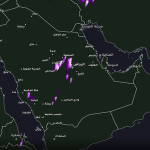 سحب رعدية تقترب الآن من مدينة الرياض وأمطار محتملة بعد قليل