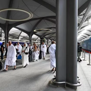 طلائع الحجاج تصل مكة بعيداً عن عناء الحر عبر قطار الحرمين الأسرع بالشرق الأوسط 