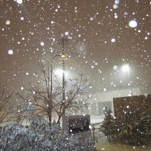 ليلة الخميس/الجمعة: تجدد تساقُط الثلوج تدريجياً خاصة بعد منتصف الليل