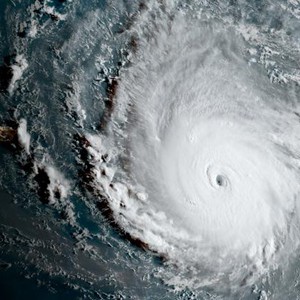 الاعصار "ارما" الاقوى تاريخيا في المحيط الاطسي سيضرب فلوريدا مساء السبت