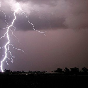 أحداث جوية حول العالم تحصد الأروح وتتسبب بفيضانات وسيول قوية خلال الأيام الماضية