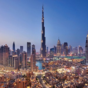 الامارات | طقس مستقر عموماً الخميس ورياح نشطة على فترات 