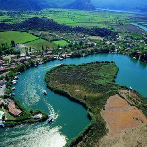 شاطئ "إزتوزو" في تركيا .. من أجمل عشرة شواطئ حول العالم