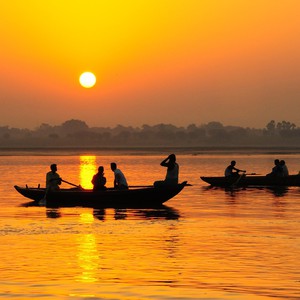 في قرية جودرا الهندية عقارب الساعات تعود للوراء .. فما هي القصة؟