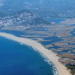  من أجمل الأماكن في تركيا... شاطئ "إزتوزو"