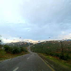 كتلة هوائية باردة ورطبة تؤثر على المملكة اعتباراً من الأحد وخلال الأيام القادمة