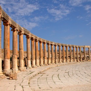 طقس الأربعاء: ارتفاع بسيط على الحرارة مع بقاء الأجواء باردة.. وفرصة لزخات خفيفة من المطر شماليّ المملكة مساءً