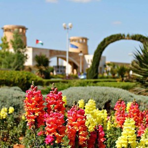 جامعة العلوم والتكنولوجيا تعلن تأجيل امتحانات اليوم الخميس