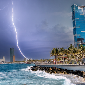 السعودية | عدة ظواهر جوية تؤثر على المملكة يوم الجمعة(تفاصيل)