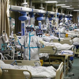 أمريكا تسجل رقما قياسيا في إصابات كورونا مع تخطي الإصابات خمسة ملايين