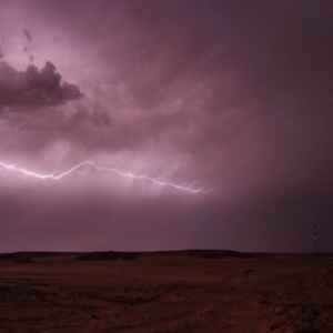 الرياض: أمطار رعدية عصر ومساء الثلاثاء والأربعاء