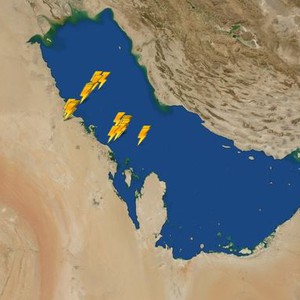 عواصف رعدية شديدة فوق مياه الخليج العربي