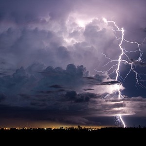 السعودية | سُحب رعدية وأمطار متوقعة على أجزاء من منطقتي المدينة المنورة و مكة المكرمة نهاية الأسبوع