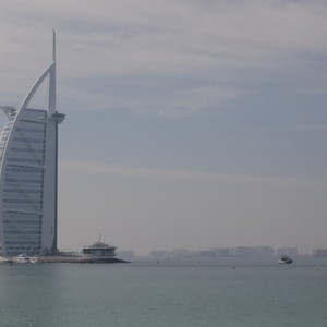 السبت: ارتفاع طفيف على درجات الحرارة وظهور بعض السحب العالية