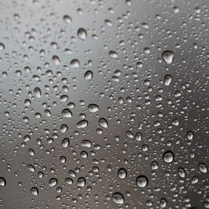 أمطار على فترات في المنطقة الساحلية يومي الأحد والاثنين