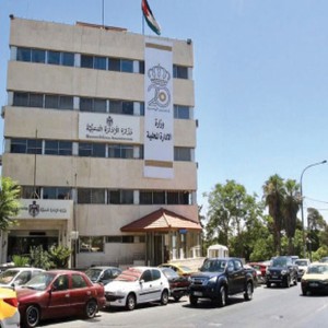 وزير الإدارة المحلية يثمن جهود البلديات خلال المنخفض الجوي