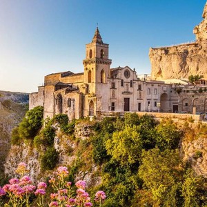 ماتيرا.. مدينة الحجارة ومنازل الكهوف في إيطاليا