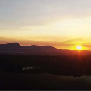 Midnight Sun (Inspirational Article)