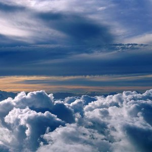 فُرصة الأمطار الرعدية تزحف شمالاً..هل تصل إلى مكة و المدينة؟