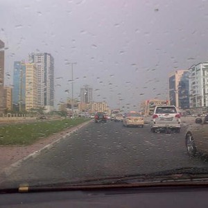 فُرصة للأمطار شمال شرق الدولة يوم الجُمعة