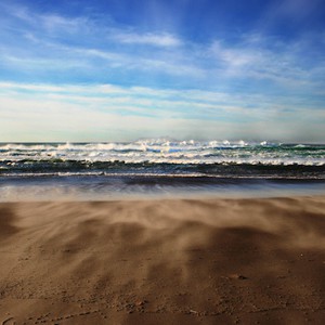 الأحد:رياح نشطة وانخفاض على درجات الحرارة..بحر مضطرب وأتربة مثارة في المناطق الداخلية