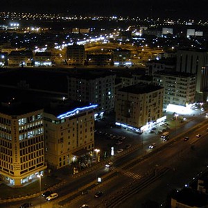 ليلة الأحد: اشتداد الرياح في الفجيرة وتحذير من الأتربة المثارة