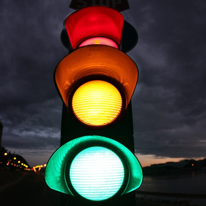 لا رفع على قيمة مخالفة الإشارة الحمراء