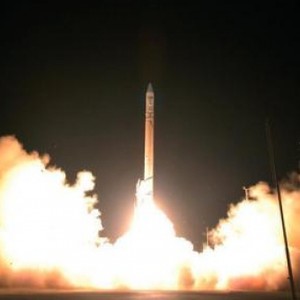 شاهد لحظة إطلاق القمر الإصطناعي المصري "إيجبت سات 2" نحو الفضاء 