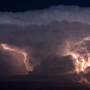 الثلاثاء | طقس مستقر نهاراً وحالة من عدم الاستقرار الجوي تتركز في البادية الشرقية مساءً وليلاً 