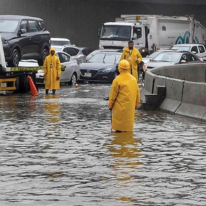جدة | كميات هائلة من الأمطار وتسجيل 135ملم خلال 5 ساعات فقط!