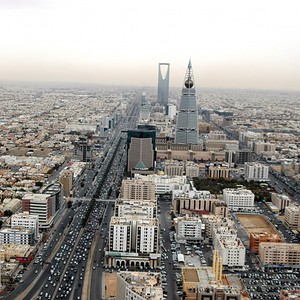 كتلة هوائية أقل حرارة يومي الإثنين والثلاثاء ونشاط على الرياح في بعض المناطق