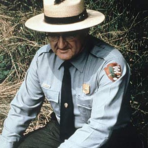 L&#39;histoire de l&#39;homme qui a été frappé par la foudre 7 fois dans sa vie et qui a survécu