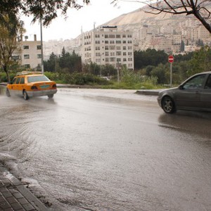 بالتزامن مع الذهاب الى الدوام صباح الخميس : زخات من المطر في أجزاء من شمال البلاد وحتى شمال النقب 