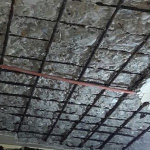 انهيار سقف غرفة أحد المنازل في مخيم حطين ولا إصابات