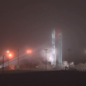  لحظة إطلاق قمر "ناسا" الأول لقياس ثاني أكسيد الكربون (فيديو)