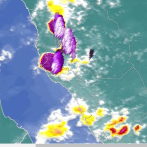 السعودية - تحديث جوي | نشاط السُحب الرعدية في هذه الأثناء على أجزاء من الطائف ومكة