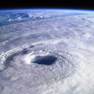 لماذا لا تتشكل الحالات المدارية في البحر الأحمر؟