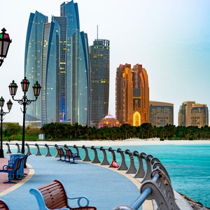 الإمارات | طقس مستقر وغائم جزئياً بشكل عام مع فرصة ضعيفة للأمطار على الجُزر