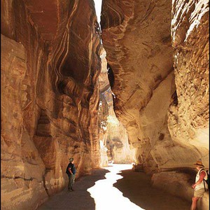 طقس الإثنين: أجواء صيفية مُعتدلة نهاراً ولطيفة رطبة ليلاً