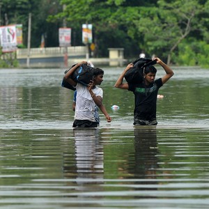سريلانكا.. تضاؤل الآمال في إنقاذ 150 شخصا طُمروا في انهيارات أرضية