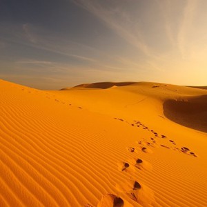 نهاية الأسبوع.. طقس حار الى شديدة الحرارة على المملكة وفرص لهطول الامطار الرعدية على جنوب غرب