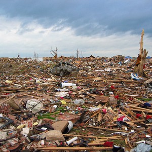 هايما يرحل ويترك خلفه 16 قيتلاً والآف المشردين 