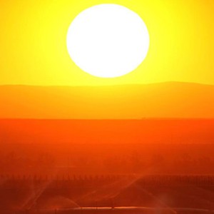 استمرار الطقس حارّاً نسبياً إلى حار خلال نهاية الأسبوع وبداية الأسبوع الجديد