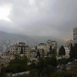 أجواء باردة نسبياً نهار يوم الأربعاء وزخات من المطر في أجزاء من شمال البلاد وأواسطها