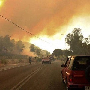 امتداد حرائق تركيا إلى مواقع حيوية وإخلاء محطة طاقة حرارية تهددها النيران المستعرة