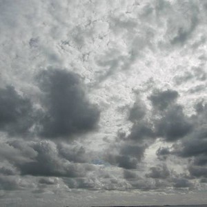 البلاد تحت تأثير امتداد لمُنخفض جوي يوم الجمعة وفرصة لبعض الأمطار ..